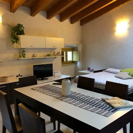 Apartment La Casa Del Vicolo Desenzano del Garda